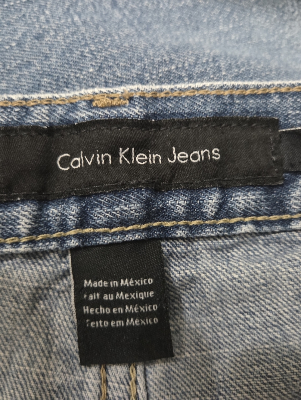Calvin Klein Men's Faded Blue Denim Jeans 36 x30